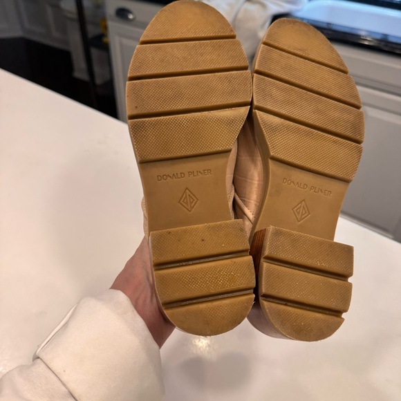 Donald Pliner Women's Sahara Crocco Wedge Mules Sand Size 8 - Picture 6 of 9